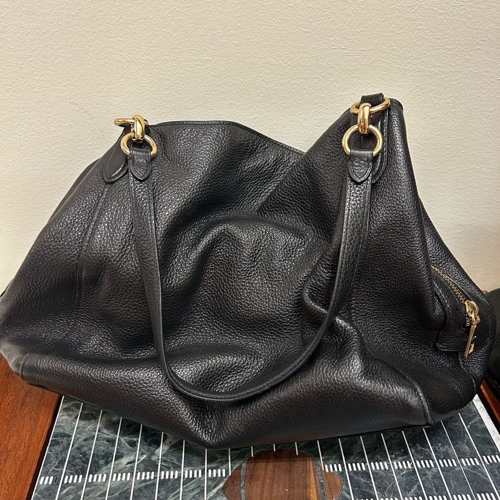 Coach Black Pebbled Leather Hobo with Gold Hardware FREE SHIPPING - Picture 2 of 3